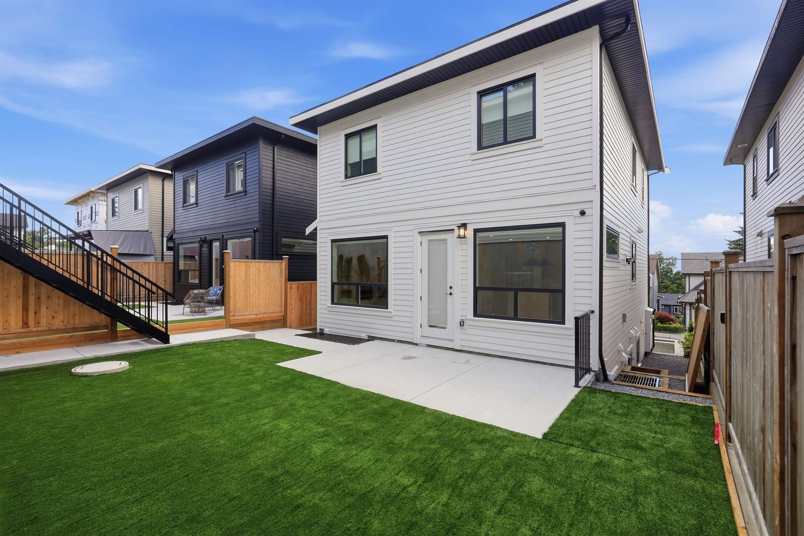 Listing Image 19