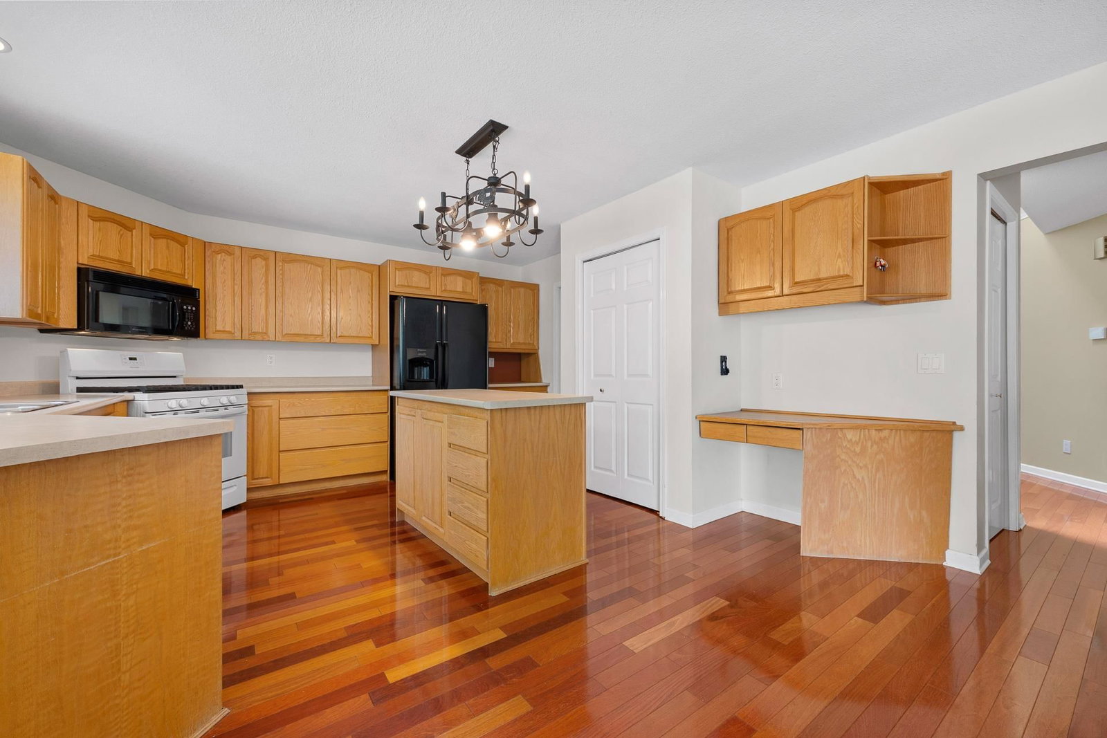 Listing Image 15