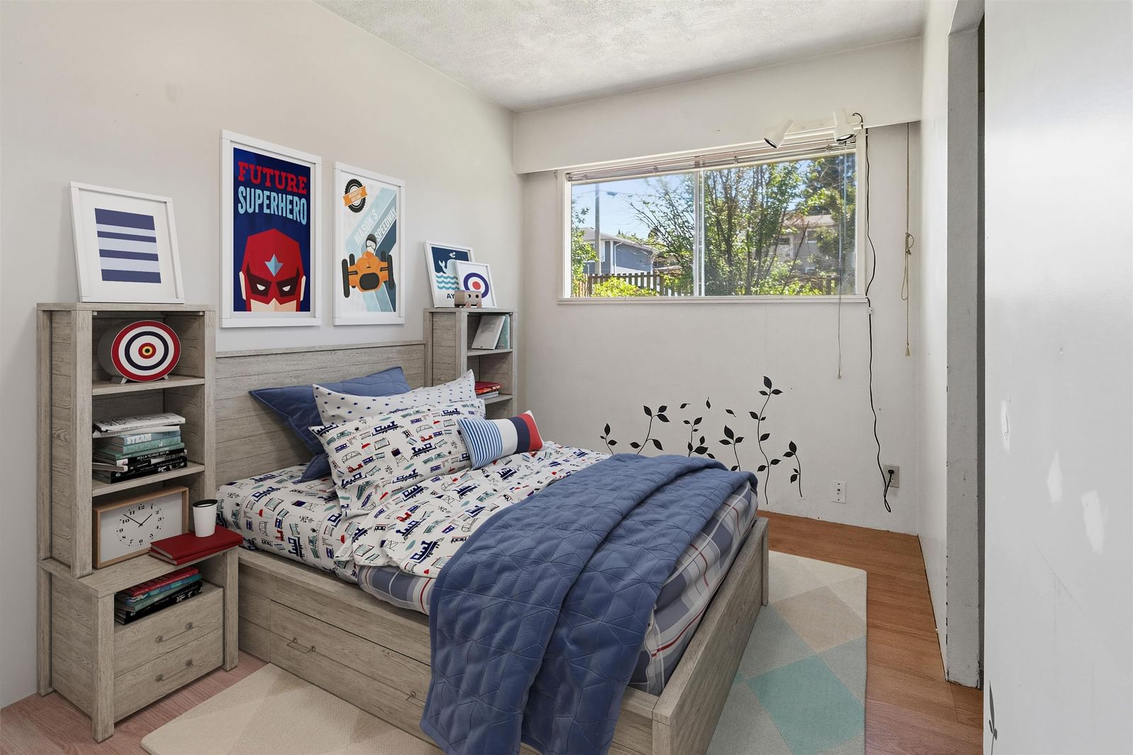 Listing Image 12