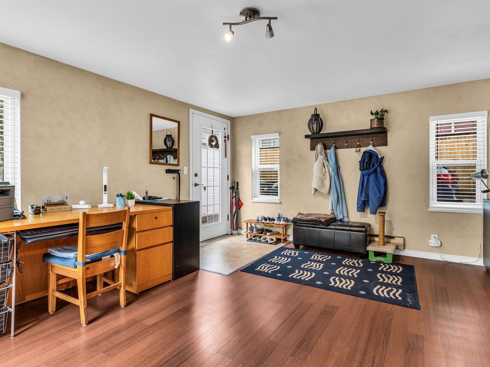 Listing Image 14