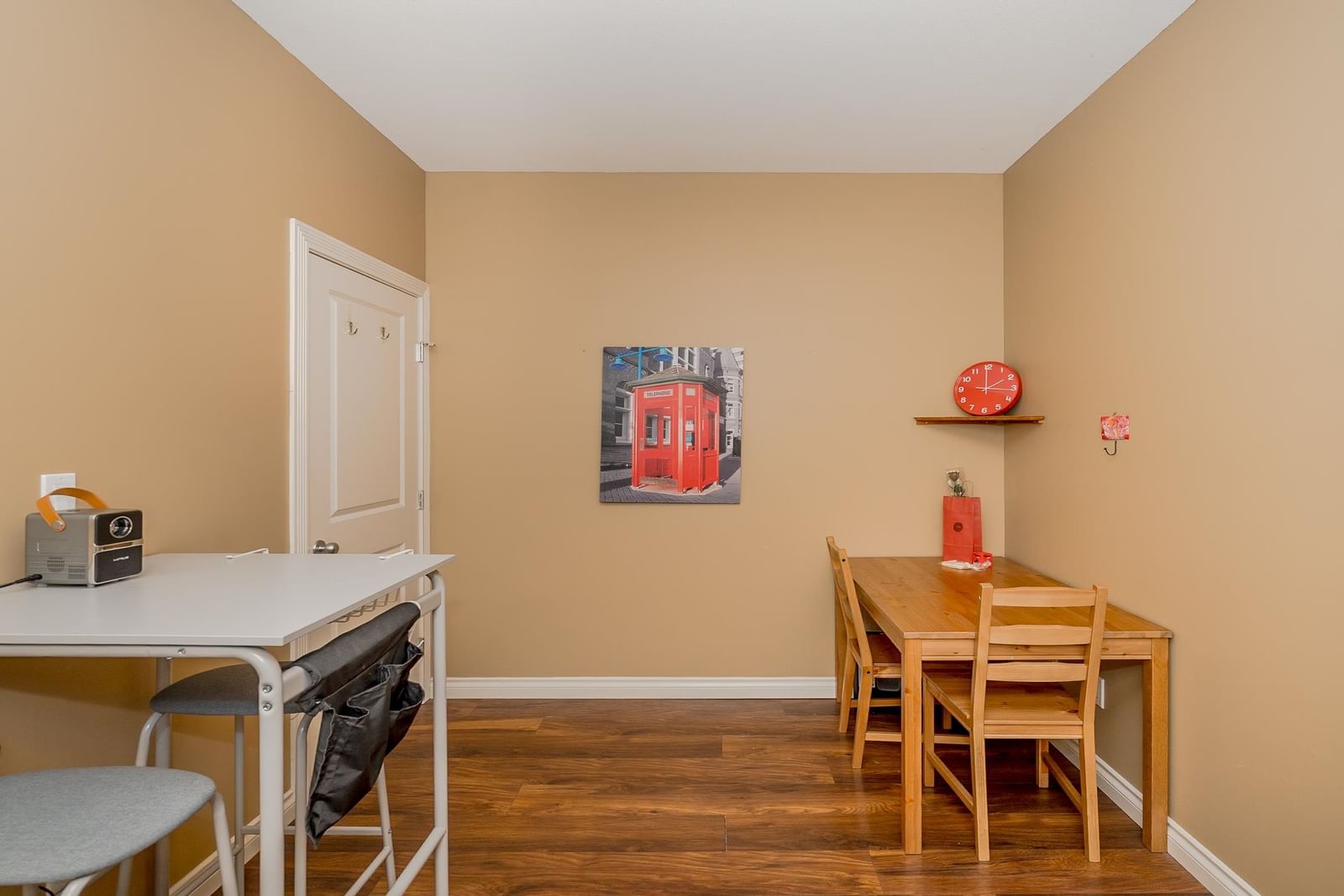 Listing Image 19