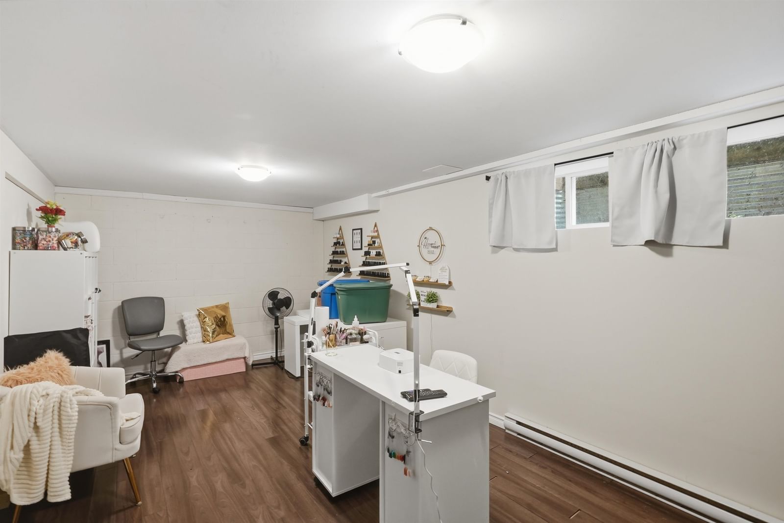 Listing Image 19