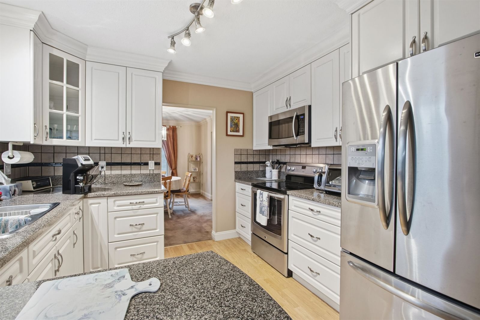 Listing Image 13