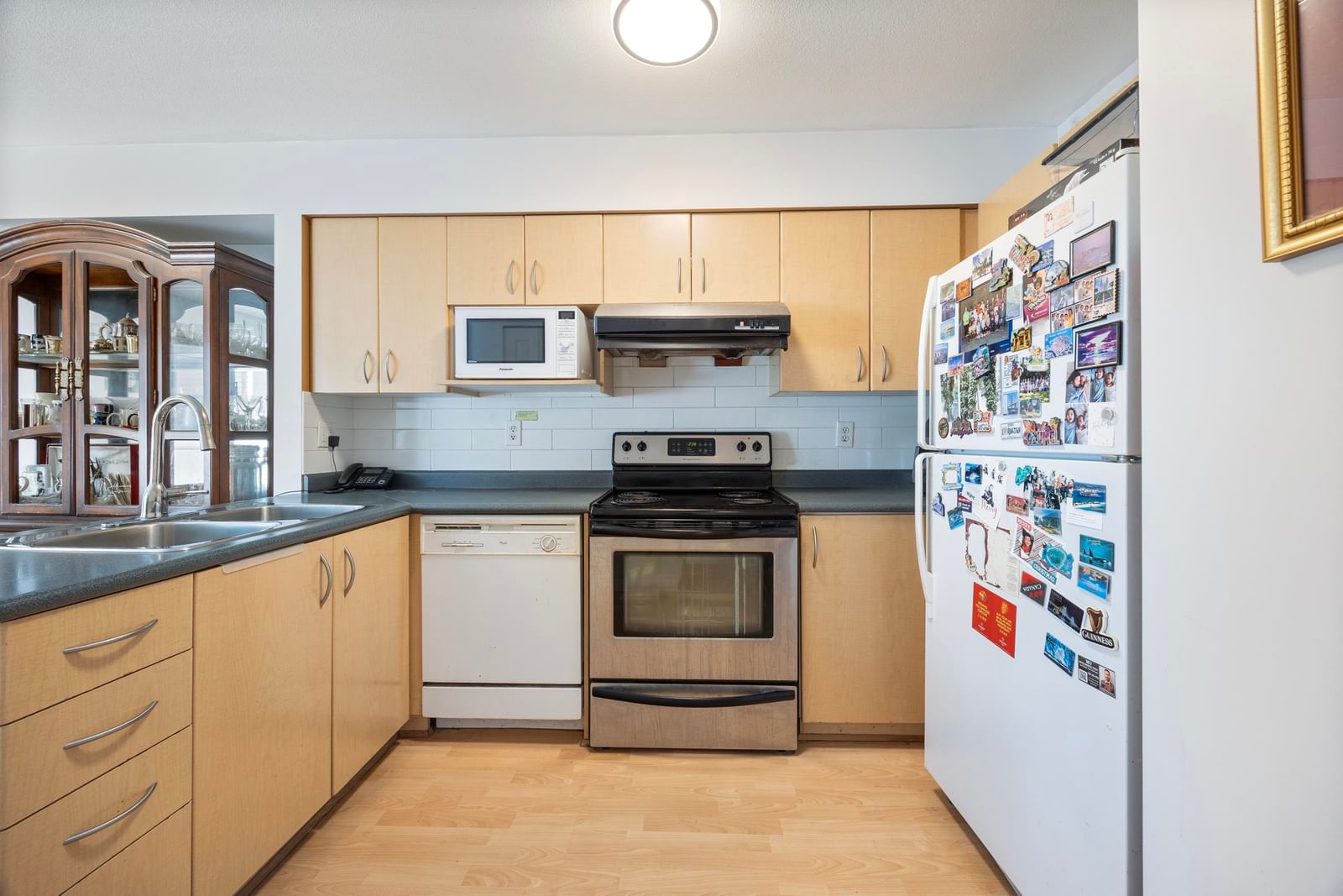 Listing Image 5