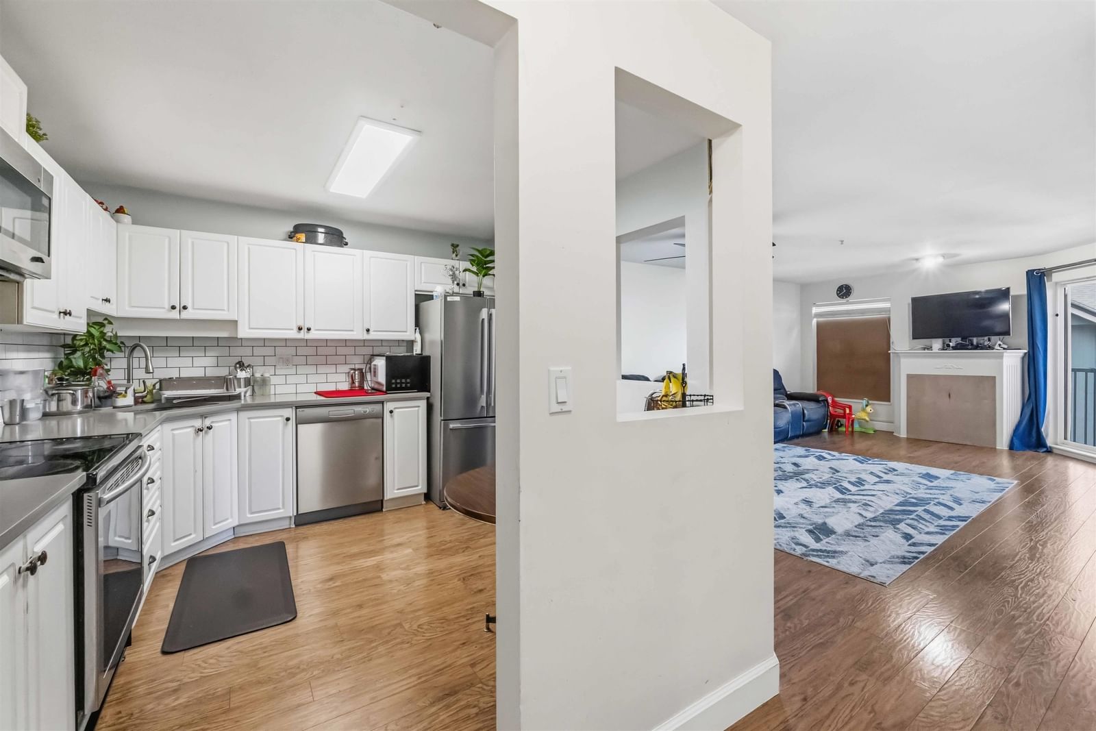 Listing Image 16