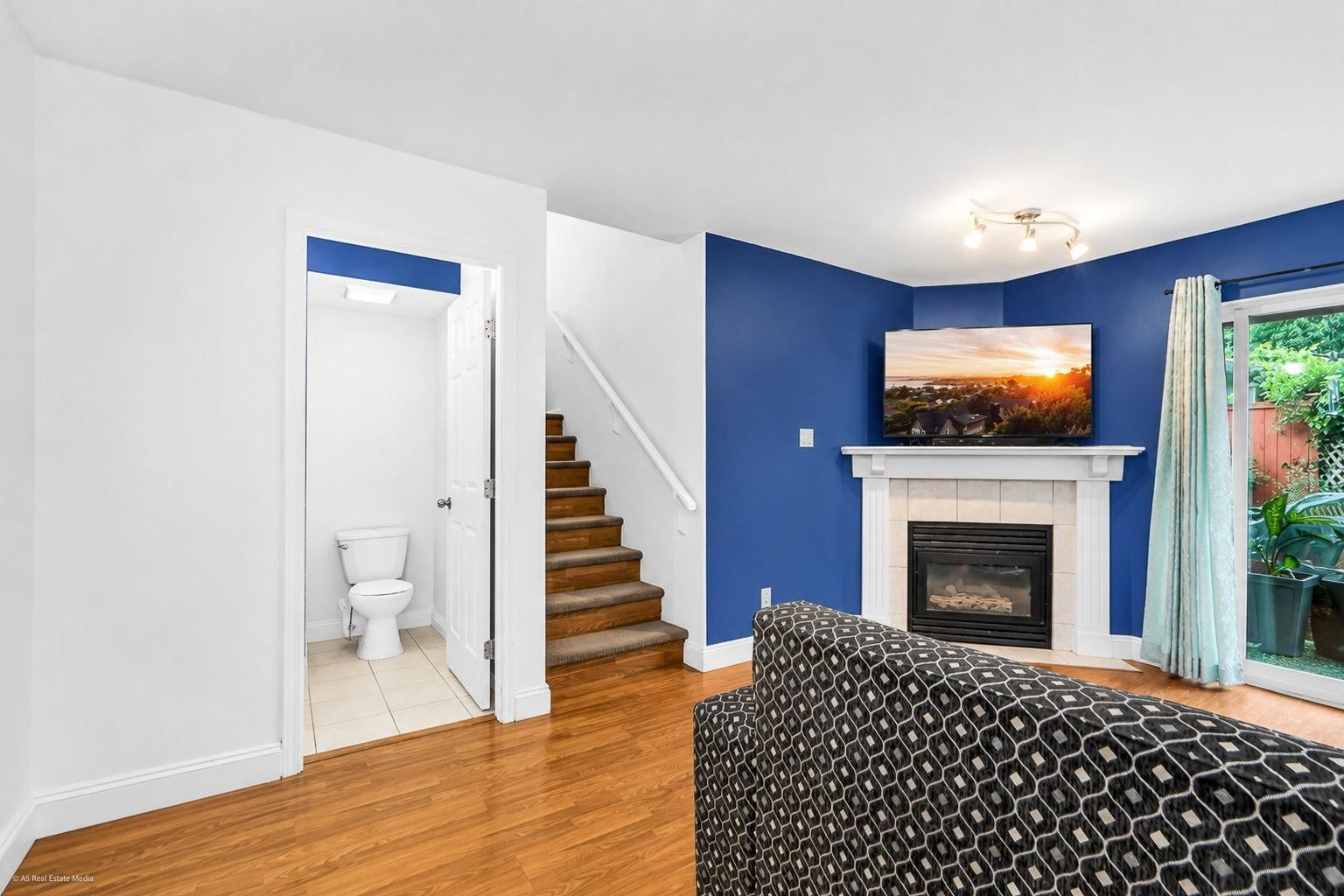 Listing Image 15