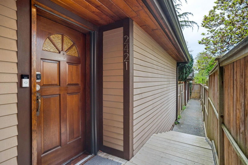 2421 Trafalgar Street