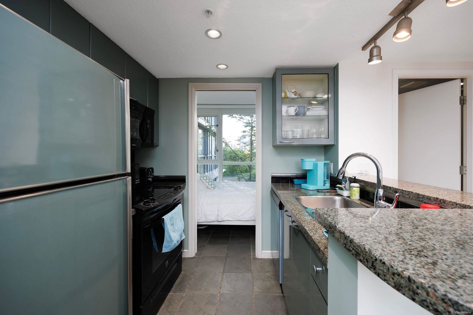 Listing Image 15