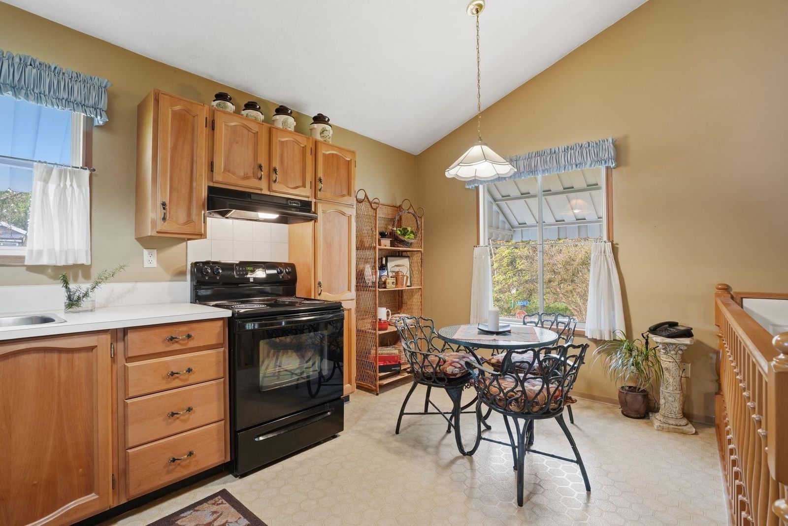 Listing Image 10