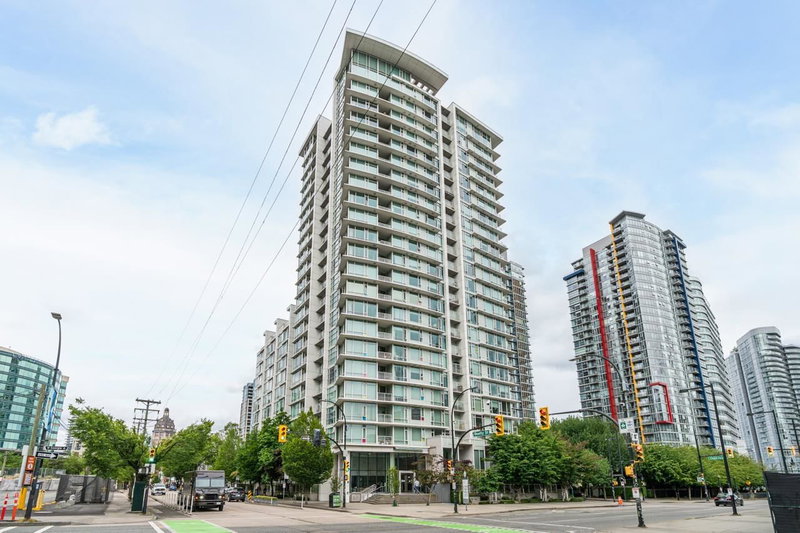 103 - 161 Georgia Street W