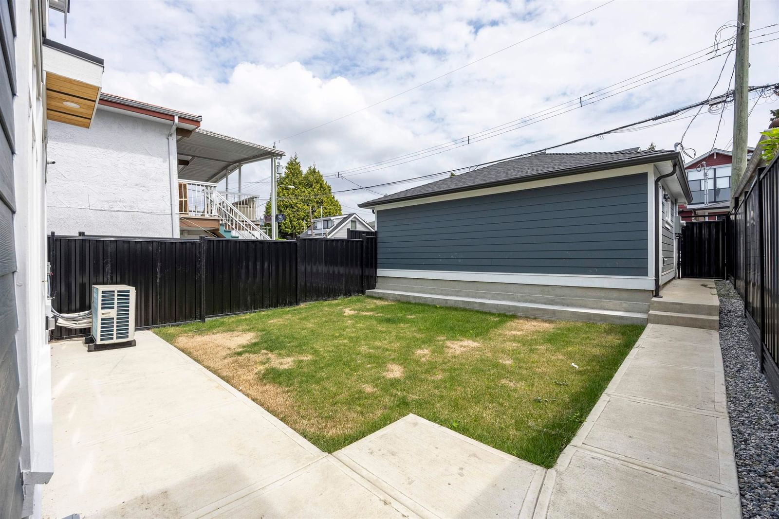Listing Image 21