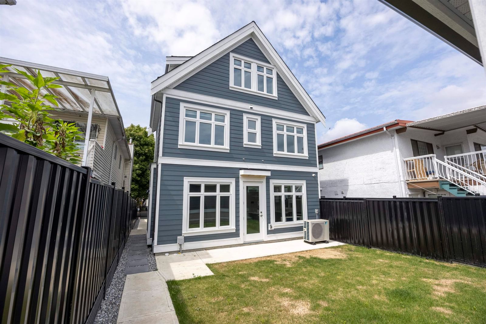 Listing Image 22