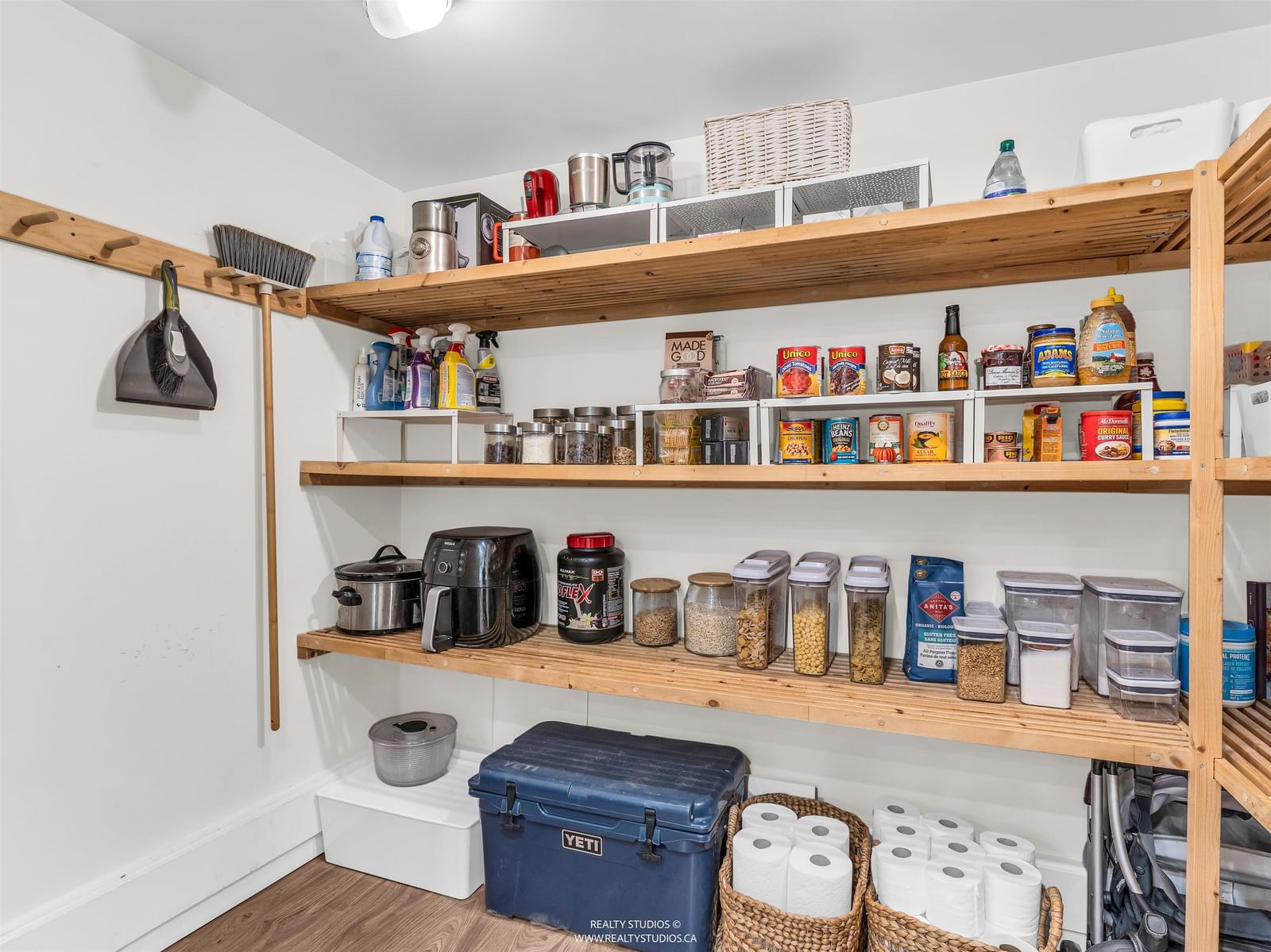 Listing Image 12