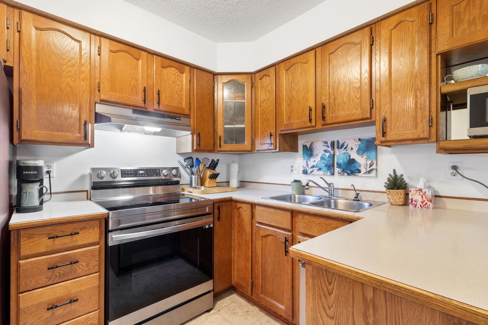 Listing Image 6