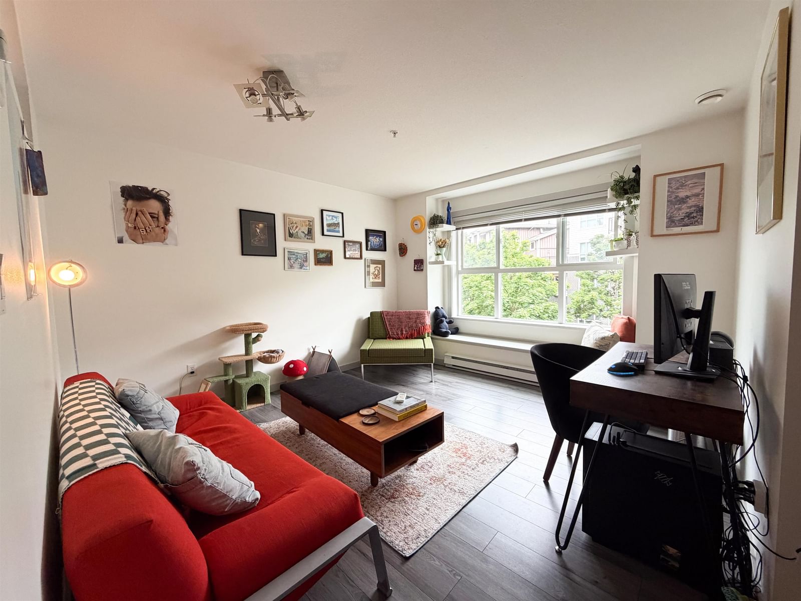 Listing Image 1