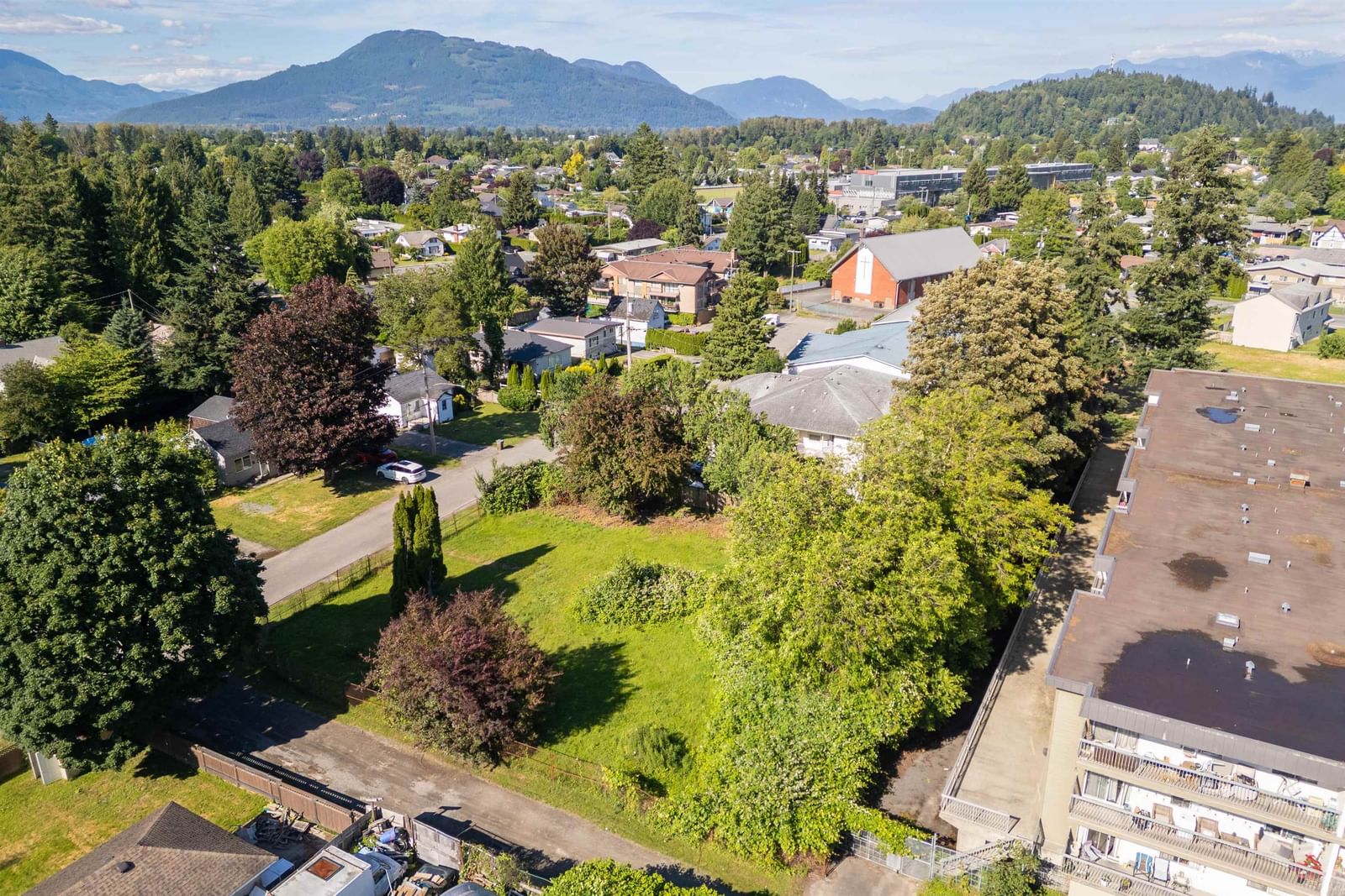 Listing Image 12