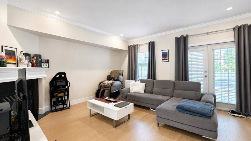 15 - 10222 No.1 Road