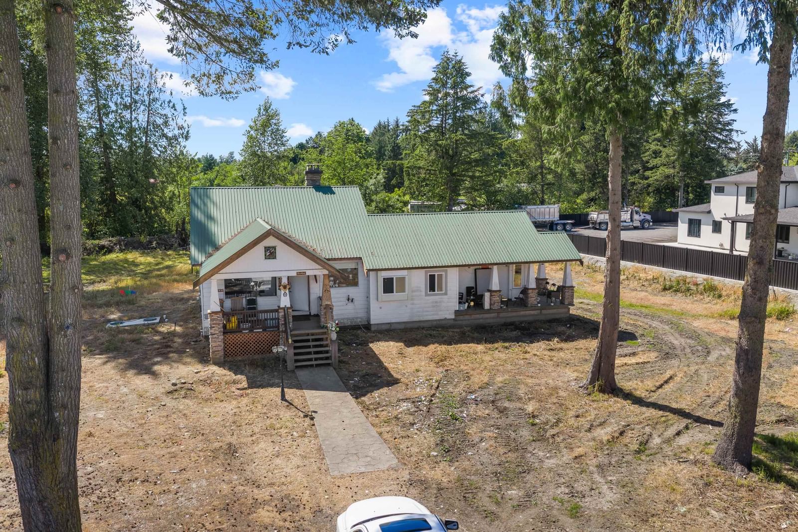 Listing Image 11