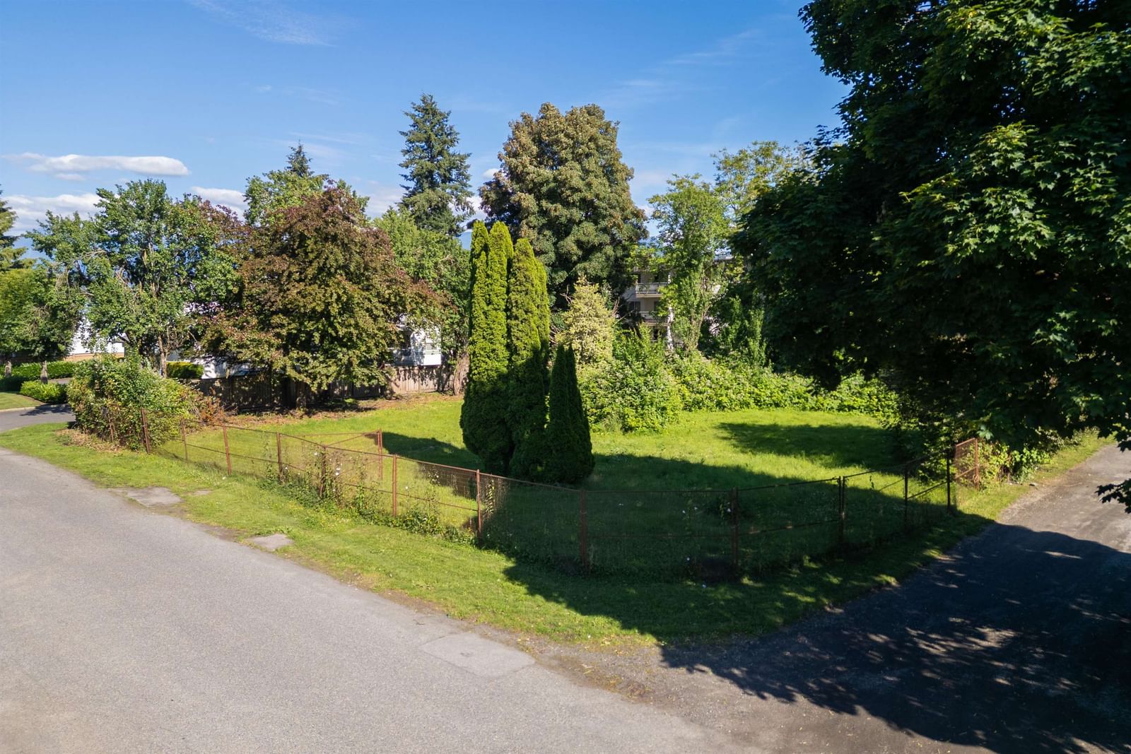 Listing Image 17