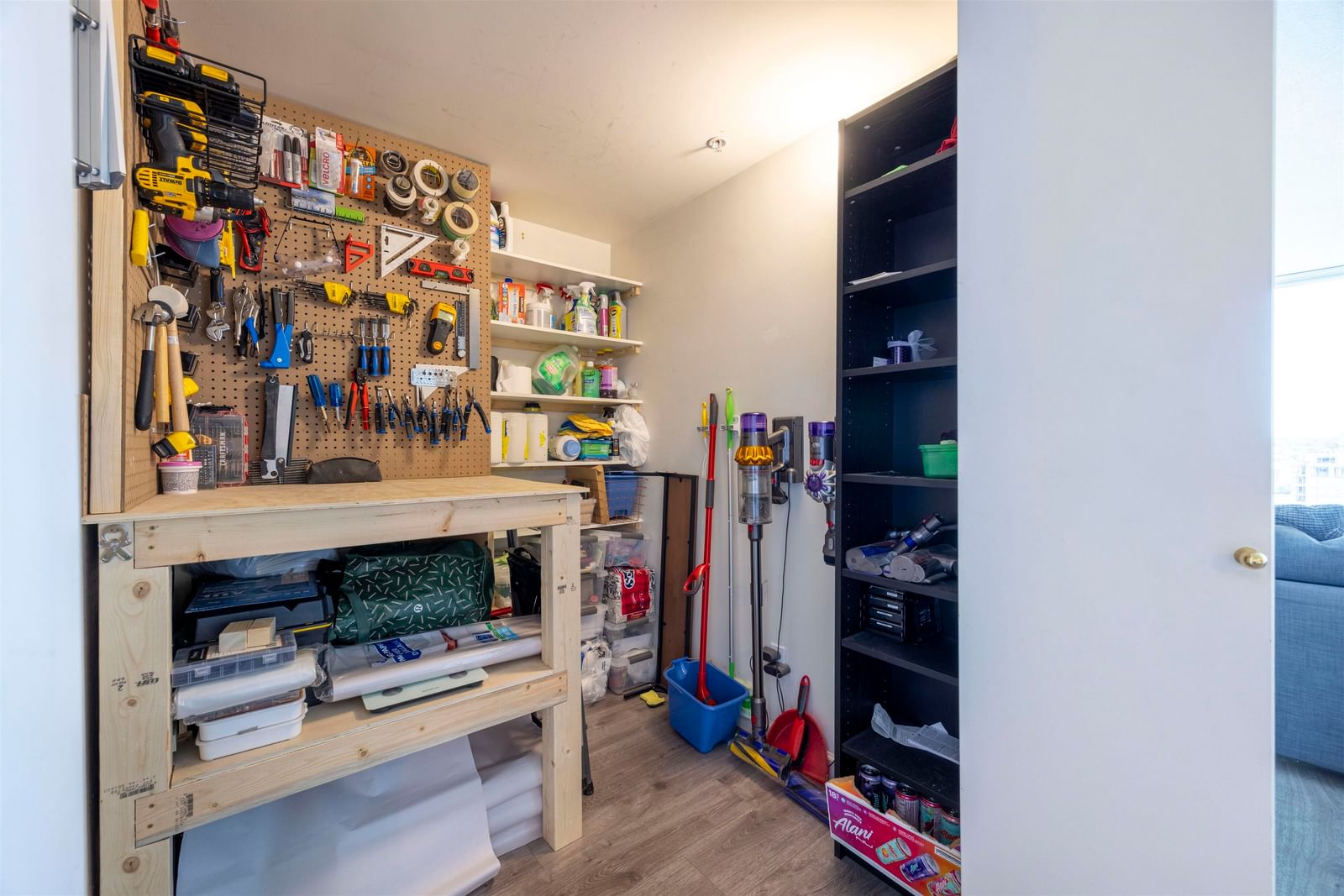 Listing Image 10