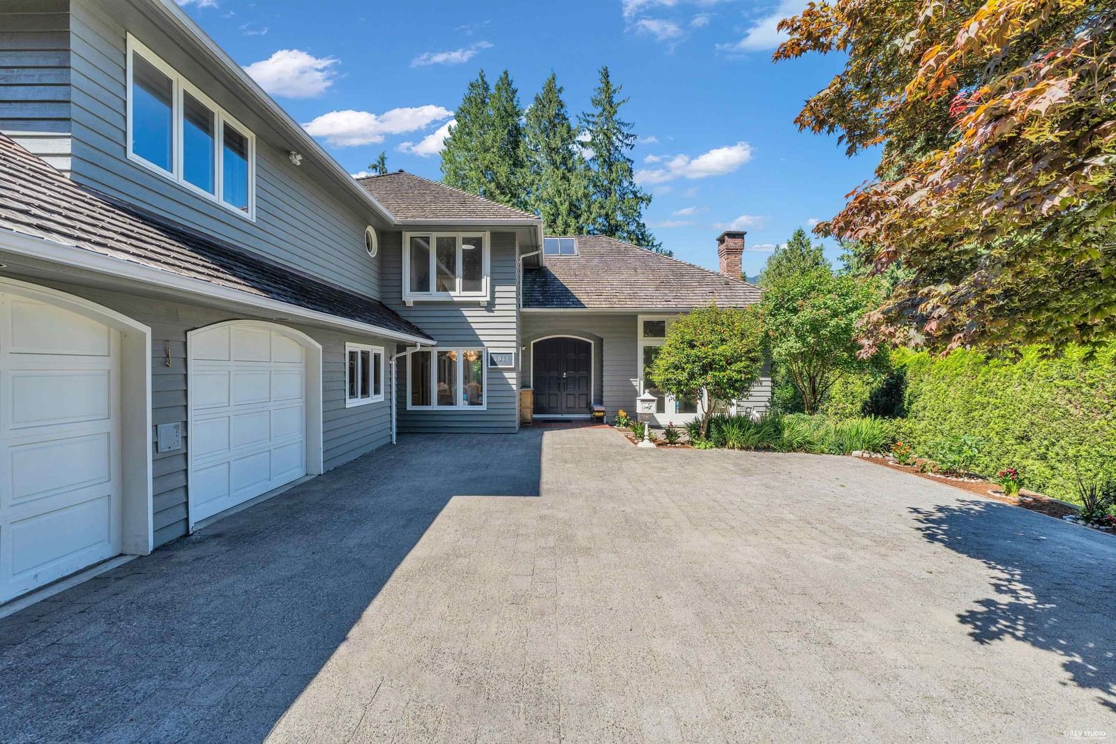 6 bedroom Single Family Residence exterior view at 4941 Water Lane, Olde Caulfeild - 4728 sq ft property built in 1989