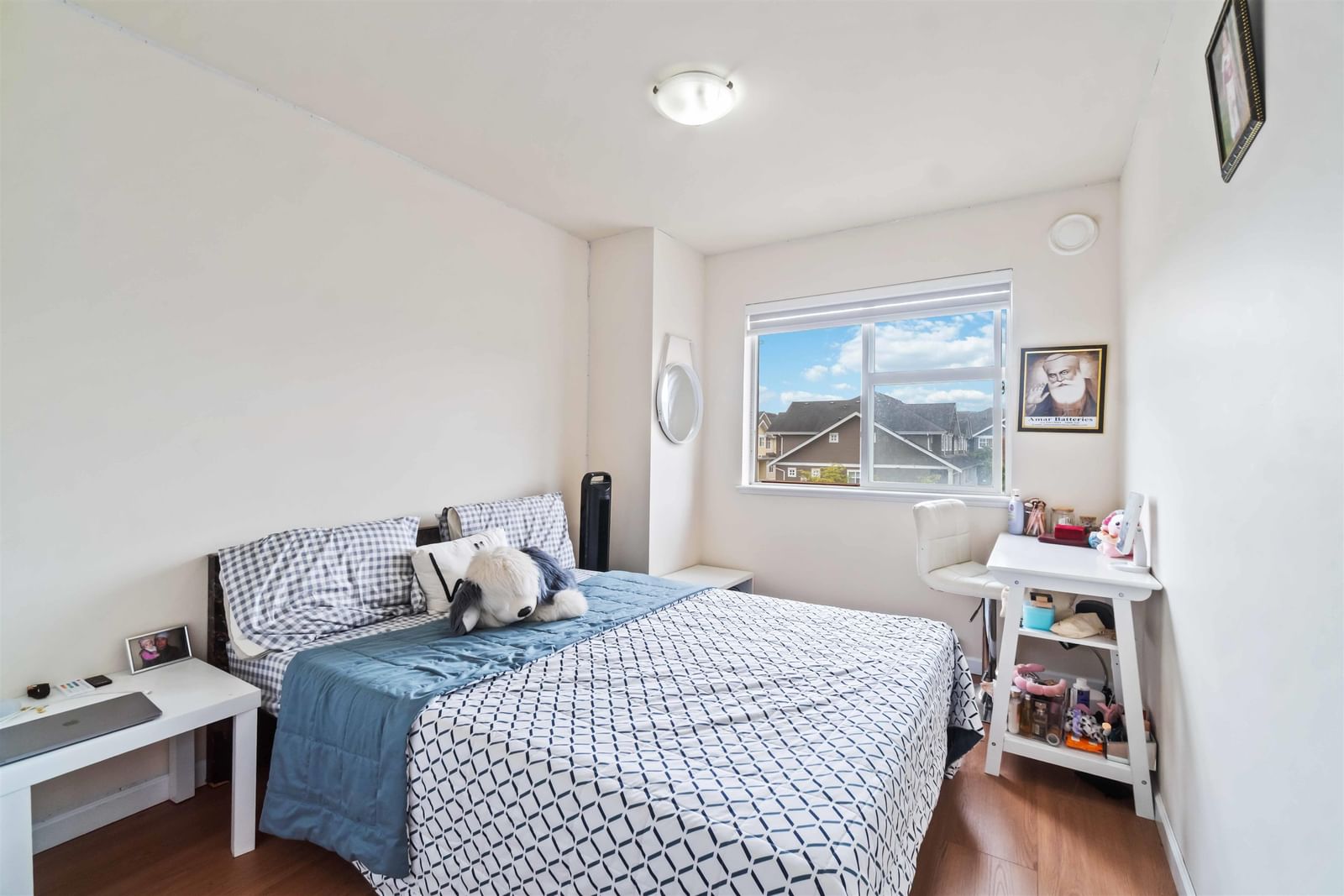Listing Image 15