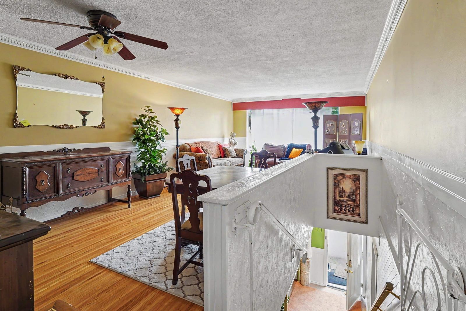Listing Image 10