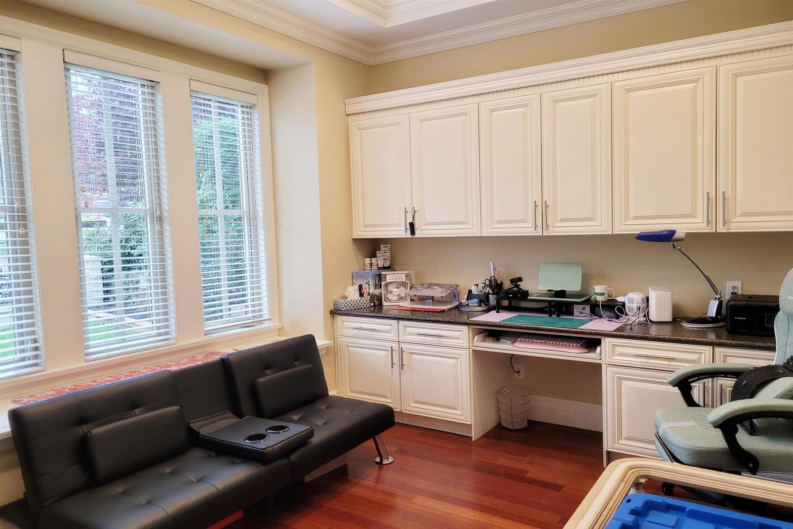 Listing Image 5