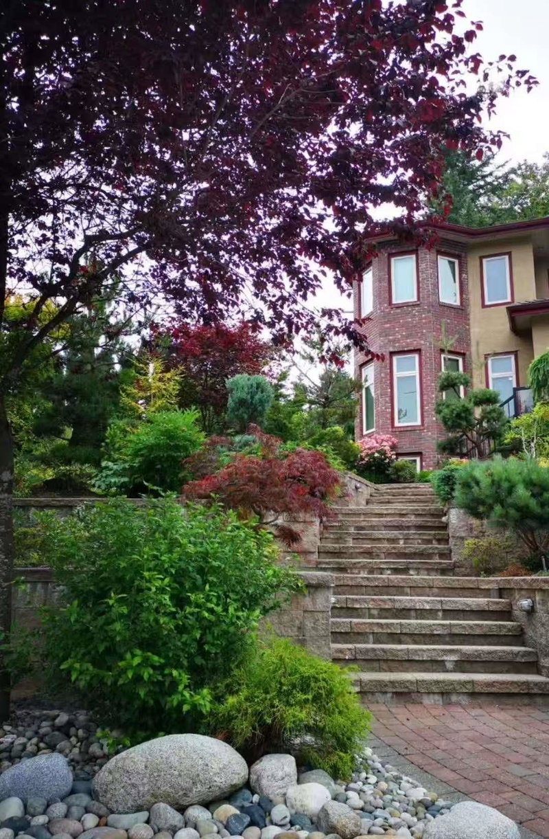 2406 Norcrest Court