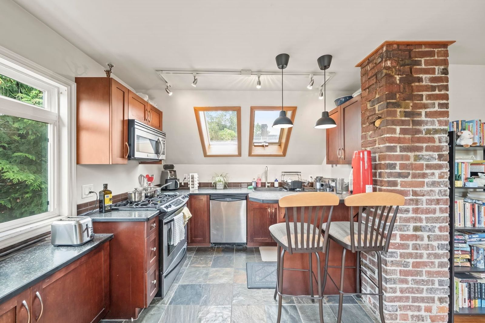 Listing Image 23