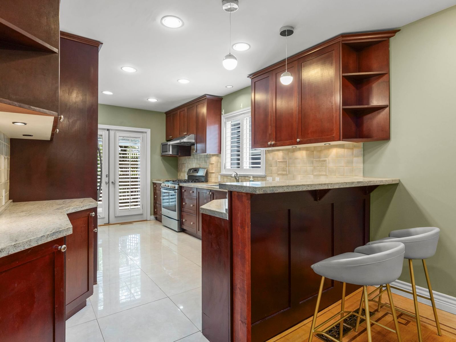 Listing Image 14