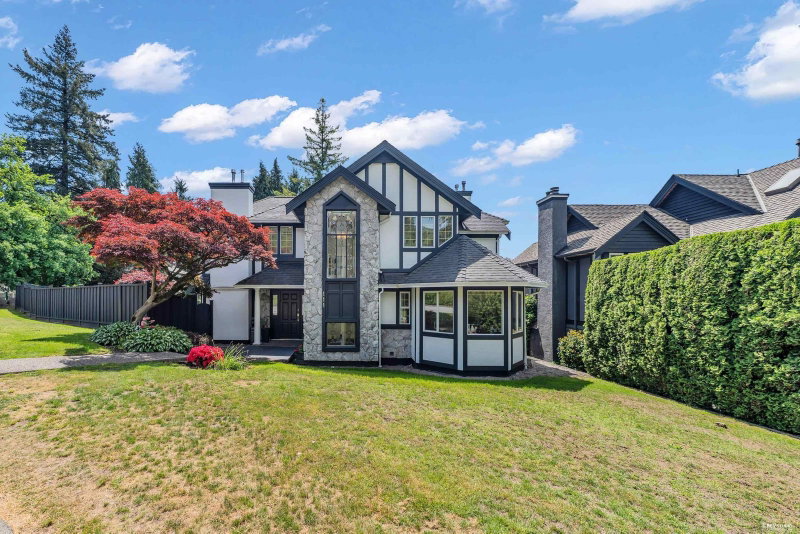 111 Sandringham Crescent