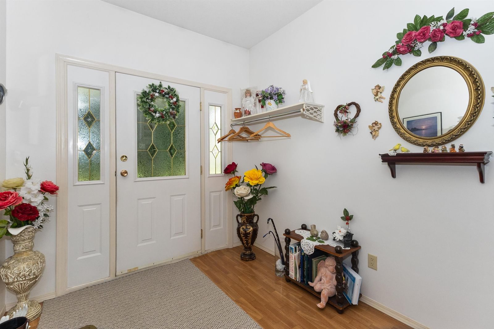 Listing Image 4