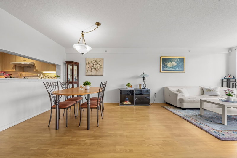 1102 - 1148 Heffley Crescent