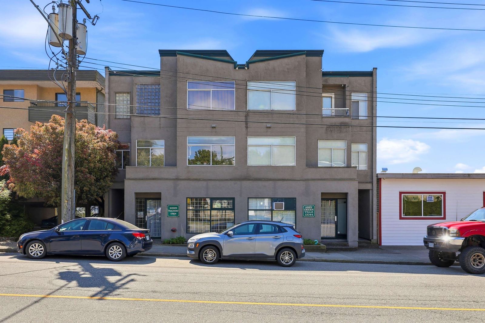 Listing Image 19