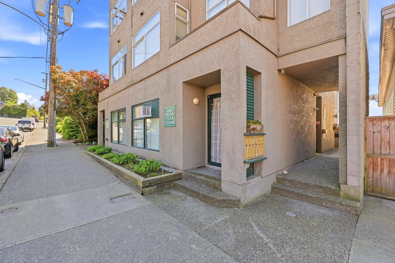 Listing Image 20