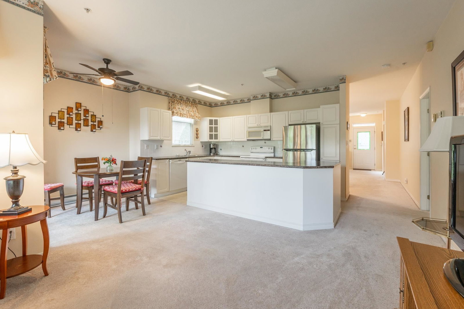 Listing Image 10