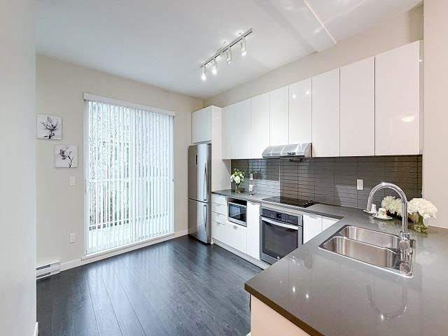 128 - 5550 Admiral Way