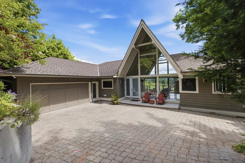 820 Younette Drive