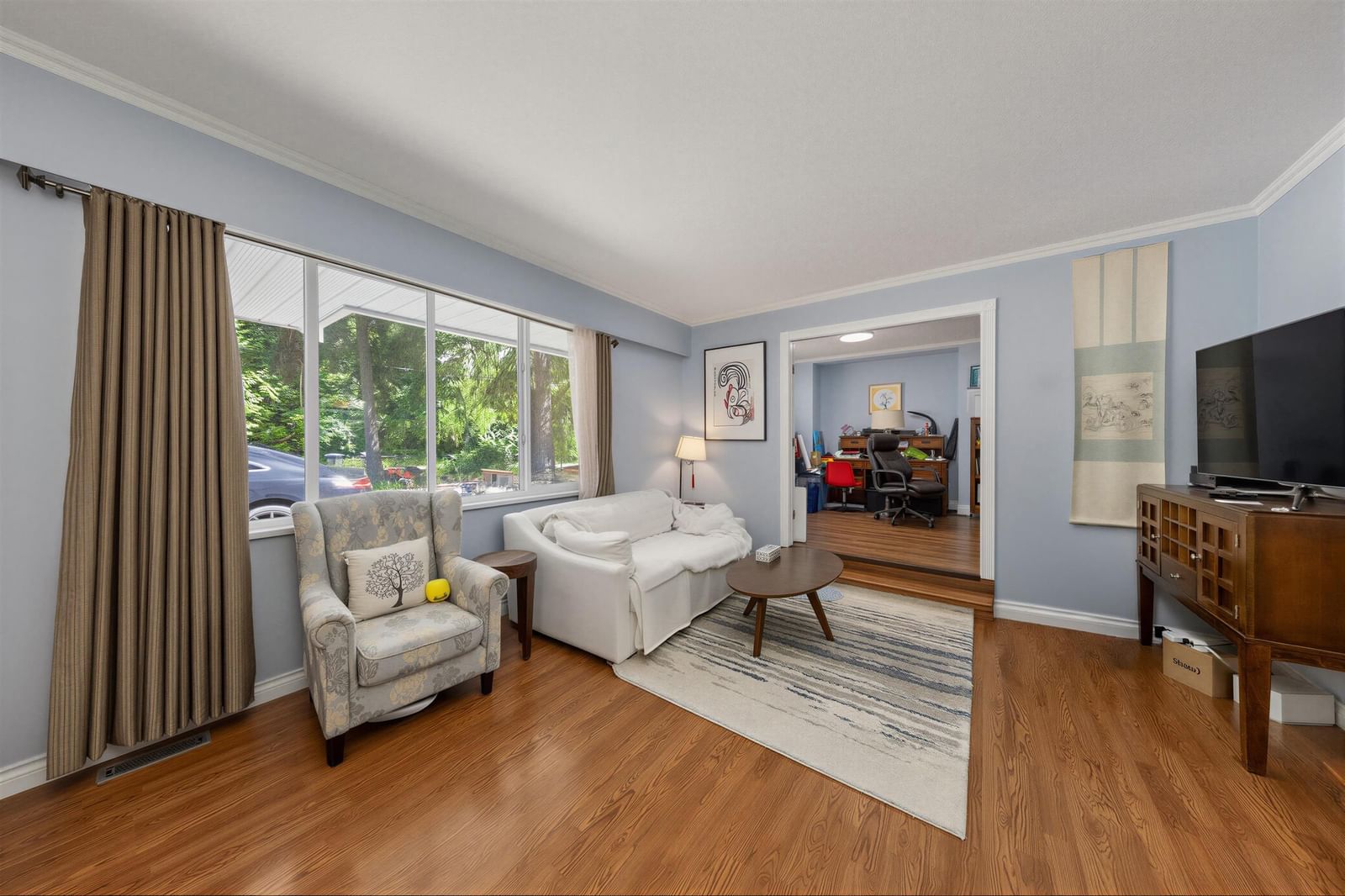 Listing Image 11