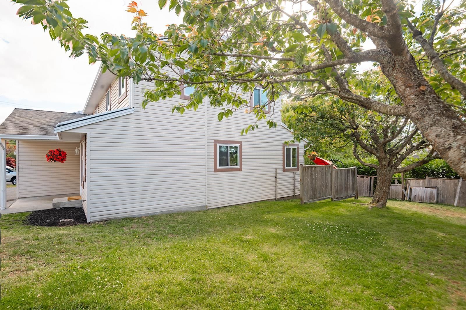 Listing Image 36