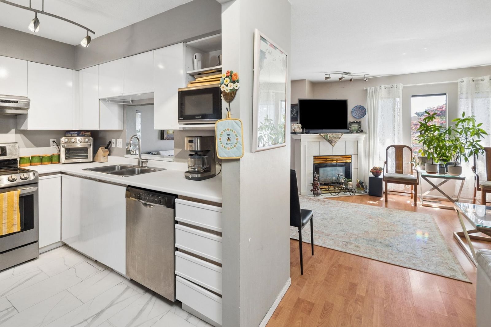 Listing Image 15
