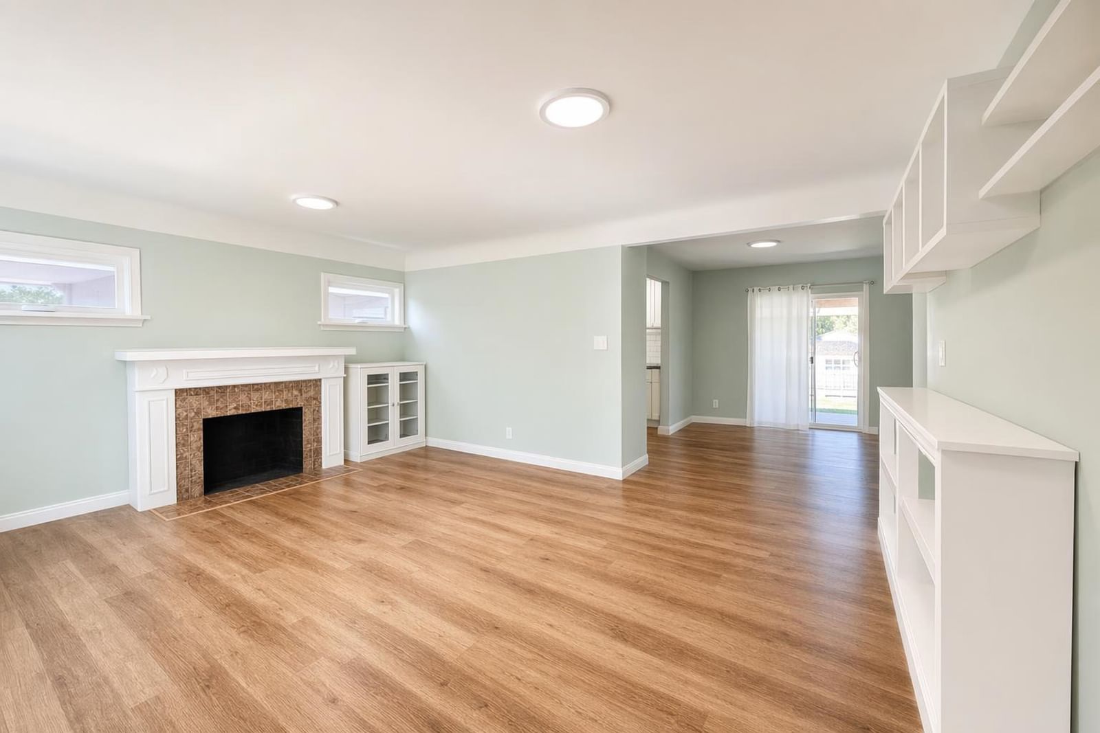 Listing Image 3