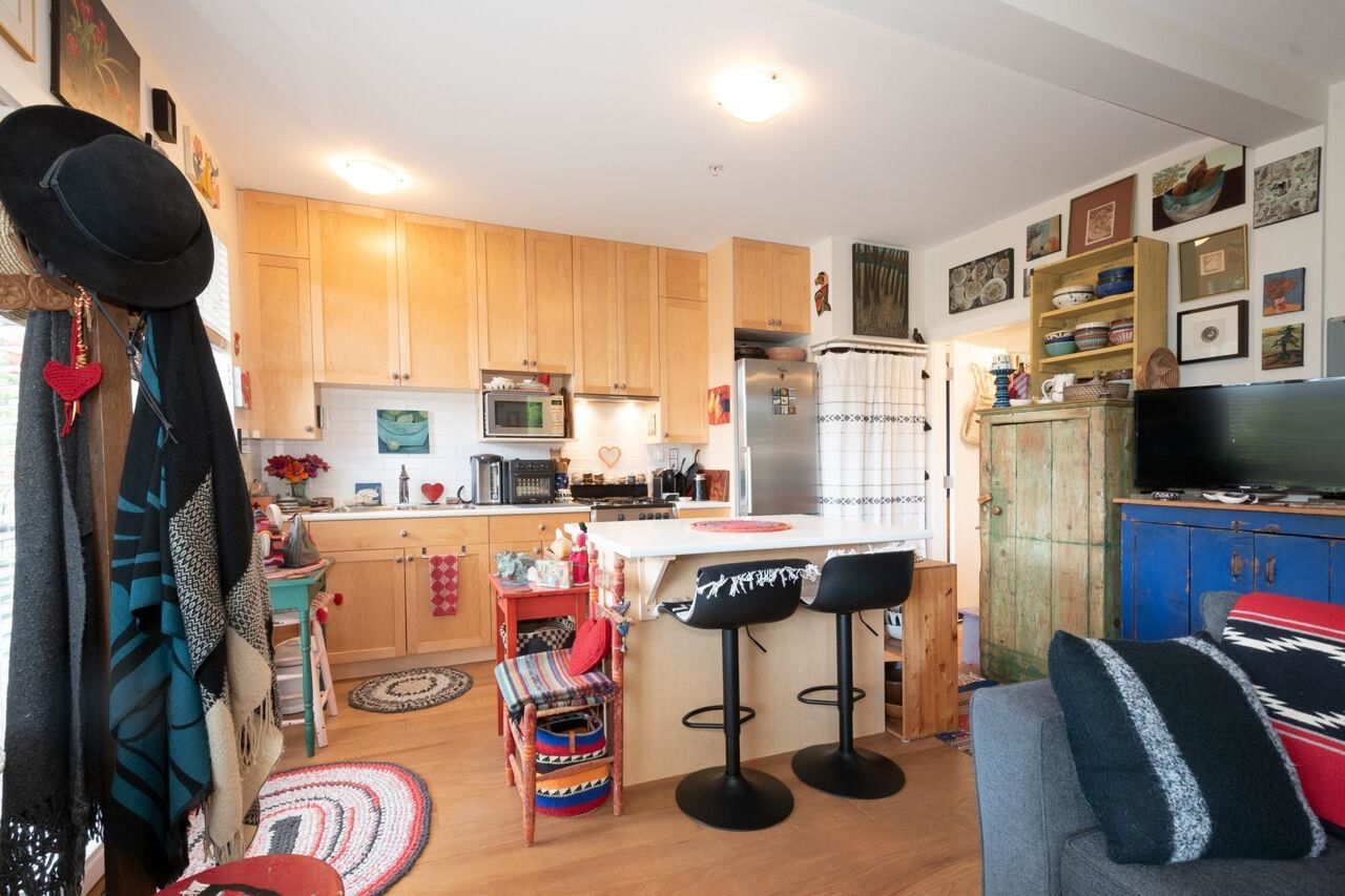 Listing Image 5