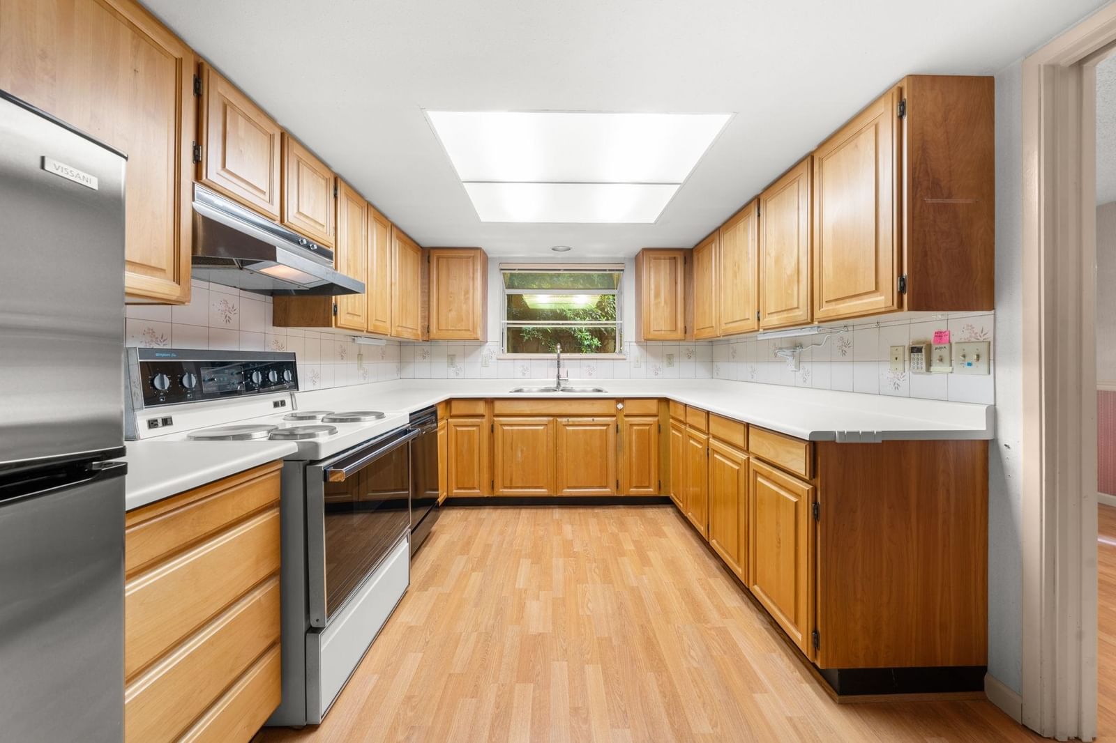 Listing Image 13
