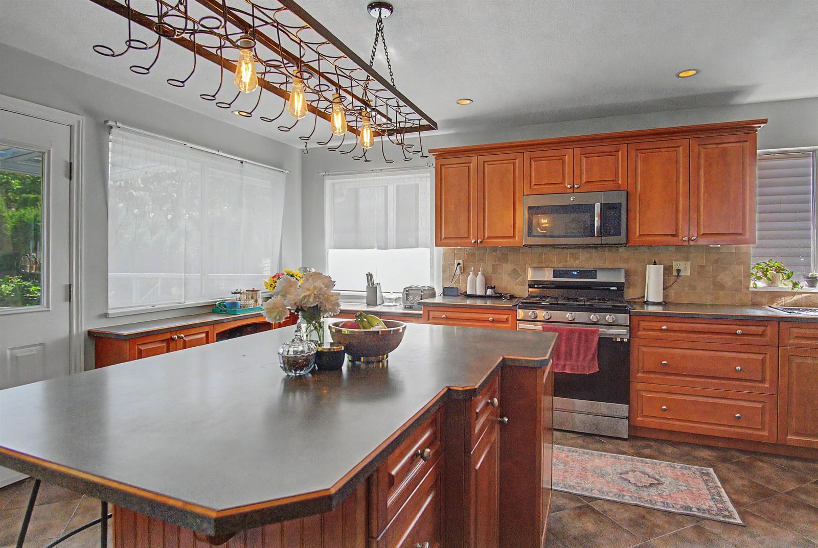 Listing Image 14