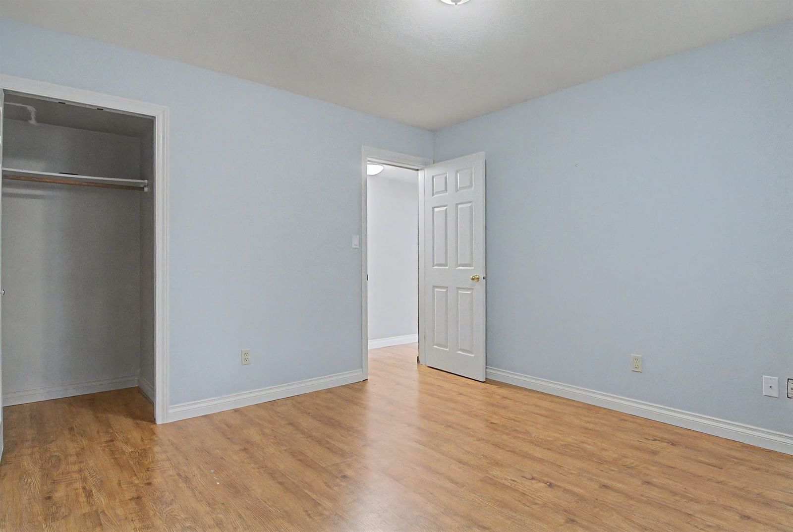 Listing Image 27