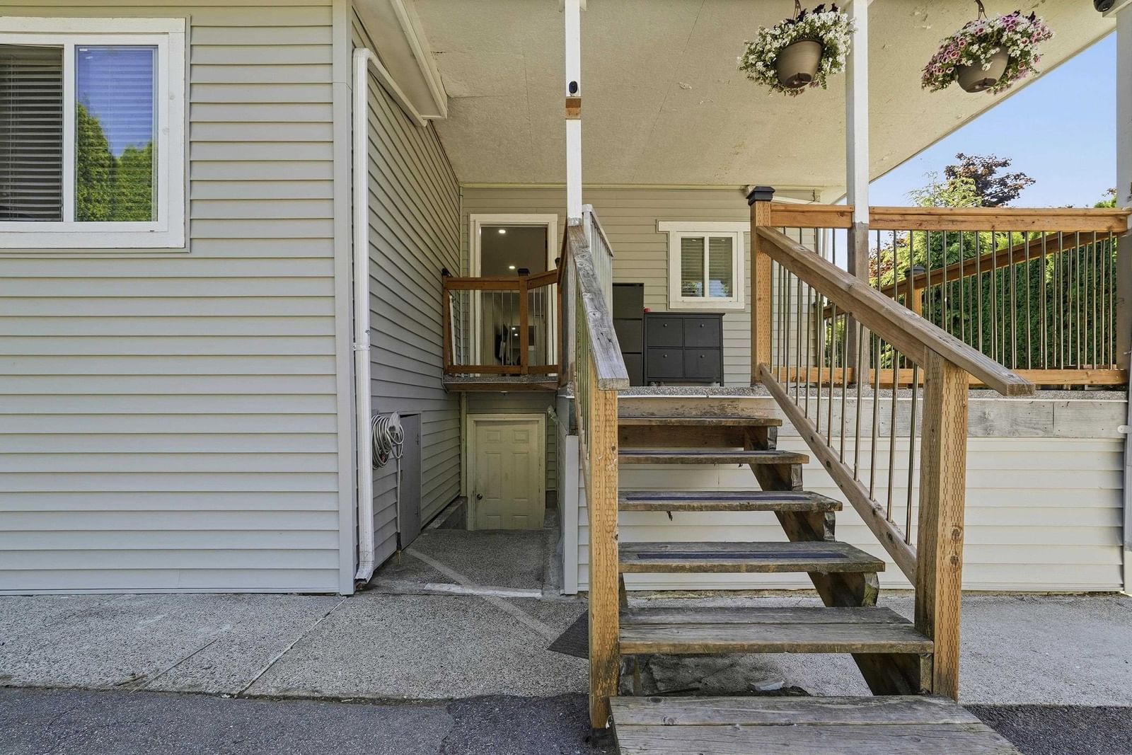 Listing Image 17