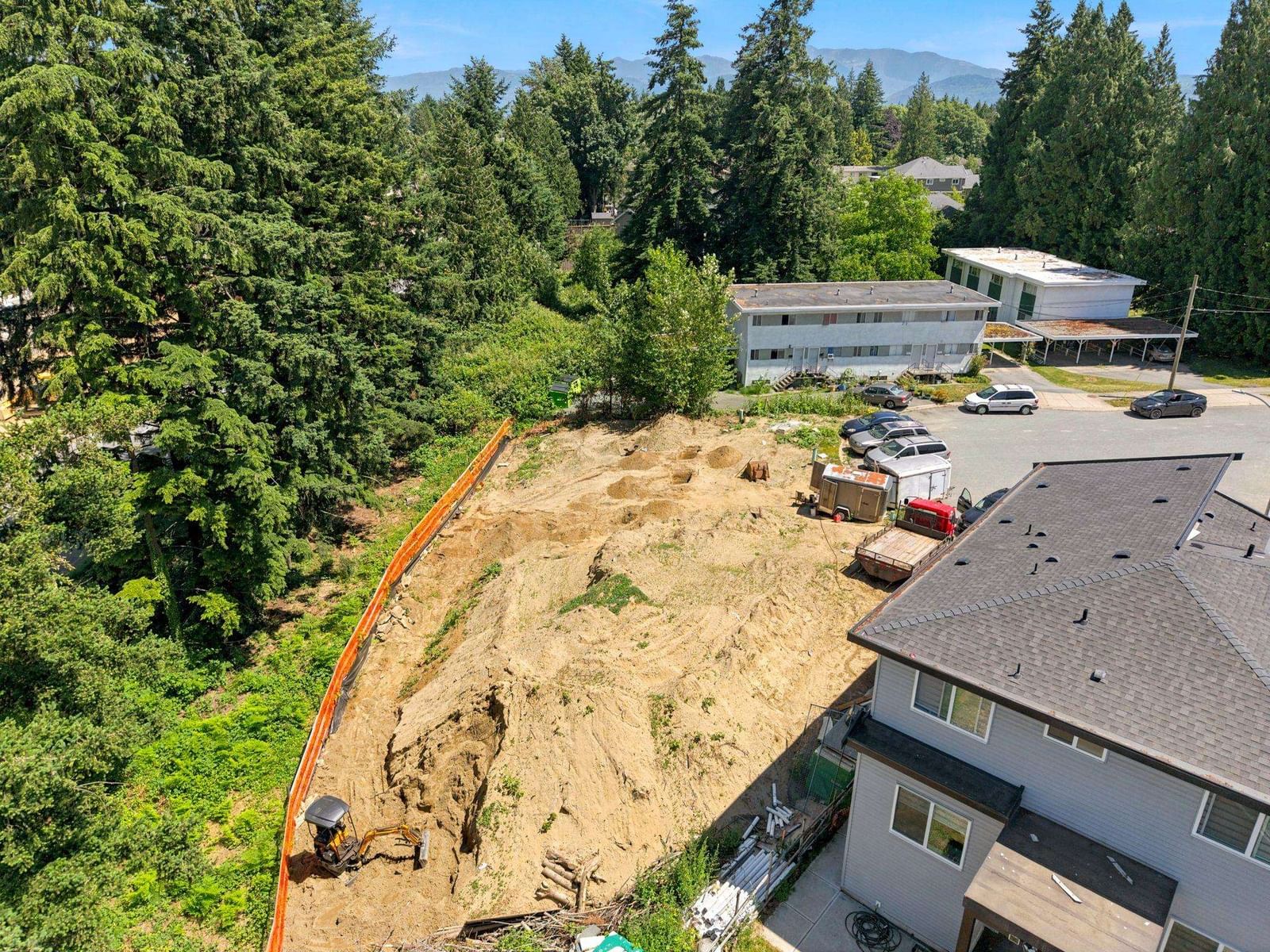 Listing Image 6