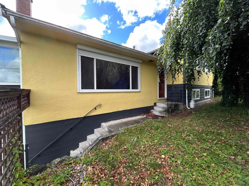 9678 Princess Drive